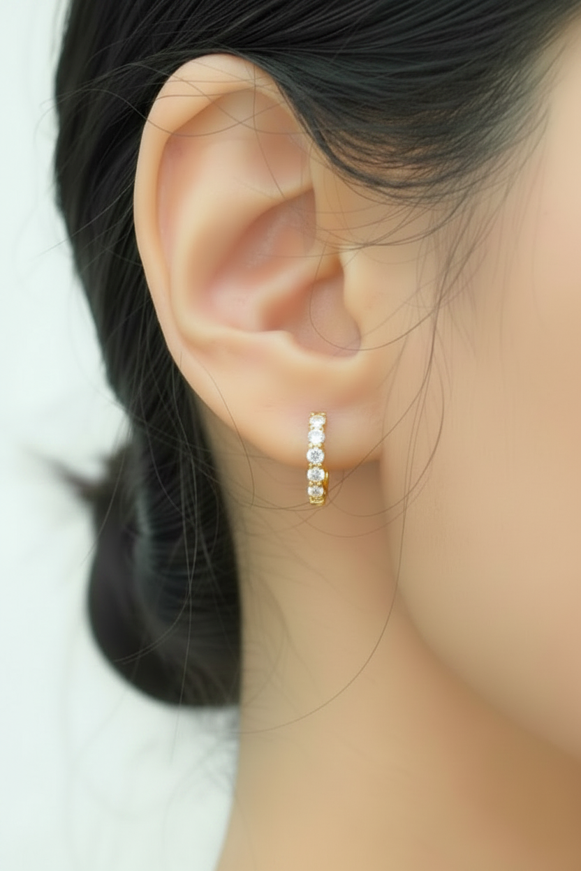 Freshwater Pearl Necklace & Brilliant Huggie Earrings